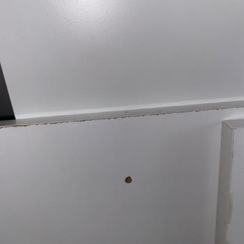 Koçtaş'tan Eksik Ve Çatlak Dolap, Haftalardır Çözüm Yok