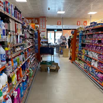 Kuşadası Migros'ta Alışveriş Çilesi: Yoğunluk, İlgisizlik Ve Güvenlik Sorunları