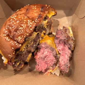 Çiğ Gelen Hamburgerlere Tam İade Talebi