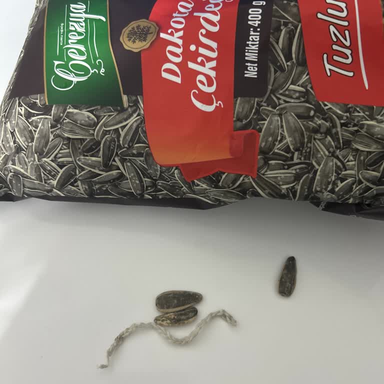 Aldığım Çekirdeğin İçinden Örgülü İp Çıktı, Çerezler Bayattı