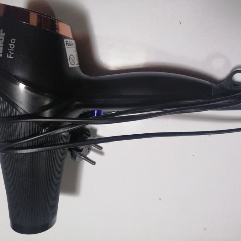 Saç Kurutma Makinesi Kısa Sürede Arızalandı, Güven Vermiyor