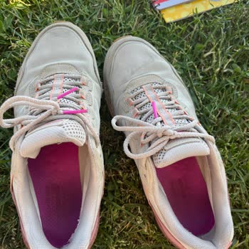 Skechers Ayakkabıda Kötü Koku Ve Erken Yırtılma Sorunu