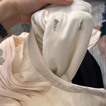 Siparişim Yanlış Ve Kirli Elbise Gönderildi, İletişim Kurulamıyor