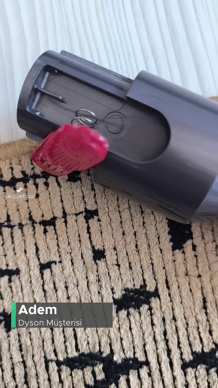 Dyson Süpürge Sapındaki Takmaya Yarayan Aparatın Kırılmış Olması videonun kapak resmi