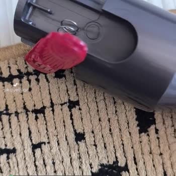 Dyson Süpürge Sapındaki Takmaya Yarayan Aparatın Kırılmış Olması