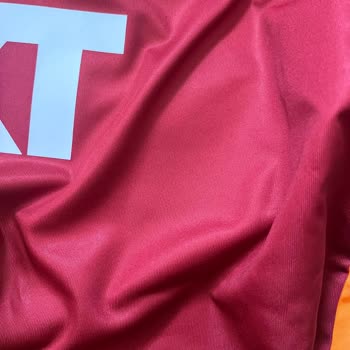 Görseldeki Ürünle Alakasız Kumaş Ve Eksik Logo Sorunu