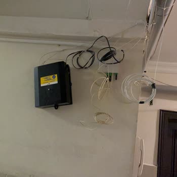 Sürekli Kesilen İnternet Ve Dayanıksız Dağıtım Kutusu Çilesi