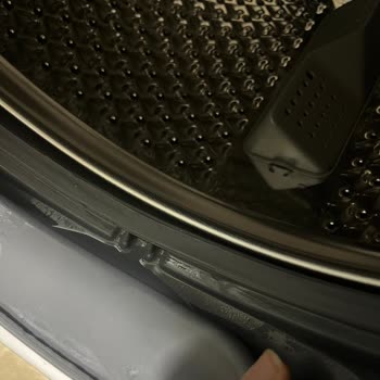 Arçelik Yeni Alınan Çamaşır Makinesinde Erken Paslanma Ve Yetersiz Çözüm