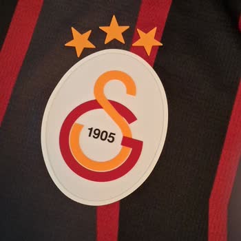 Yeni Alınan Galatasaray Formasında Yıldızlar Dökülüyor