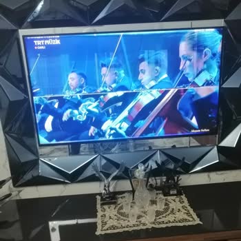 Garanti Süresi Biter Bitmez Vestel TV'de Ekran Arızası Yaşadım