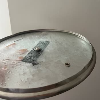 Anneler Günü Hediyesi Olarak Alınan Tencere Setinde Yamuk Kapak Şoku