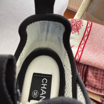 Eşofman Takımı Masmavi Boya Akıttı Eşyalarım Mahvoldu