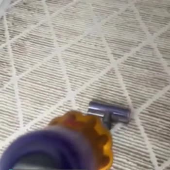 Dyson Kendi Kendine Duruyor V12