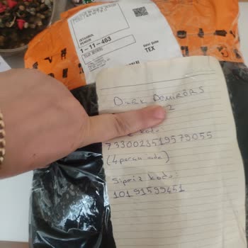 Kargo Teslimatı İçin Evde Beklerken Yanıltıcı Mesajlar Alıyorum