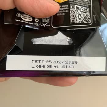 Aldığım Eti Bitter Çikolatanın Bir Sırası Eksikti Paketi Açılmamıştı