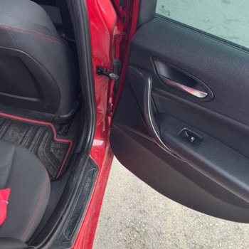 BMW 116i Sportline'da Cam Fitili ve Kapı Sesi Sorunları Hayal Kırıklığı Yarattı