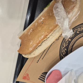 Şehir Cafe'de Hijyen Sorunu Ve Personel İlgisizliği