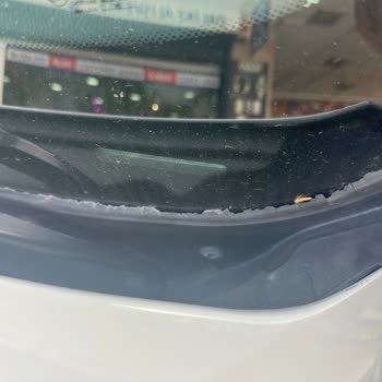 BMW Aracımda Cam Önü Fitillerinin Erken Yıpranması