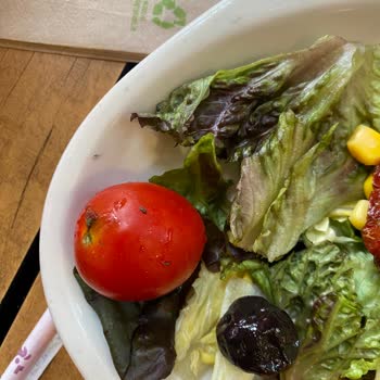 Tavuk Dünyası'ndan Hijyen Kurallarına Uymayan Salata Teslimatı
