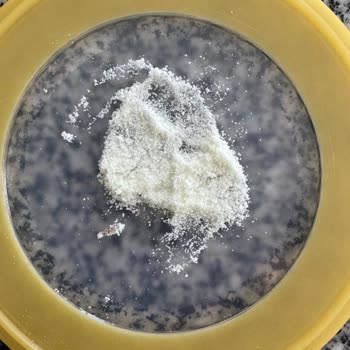 Bebek Sütünde Yabancı Cisim Ve İshal Şikayeti