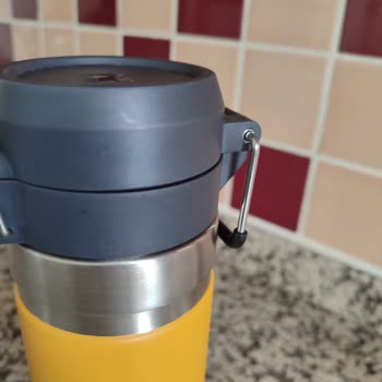 Stanley Termosum Akıtıyor, Kapağı Tam Kapanmıyor