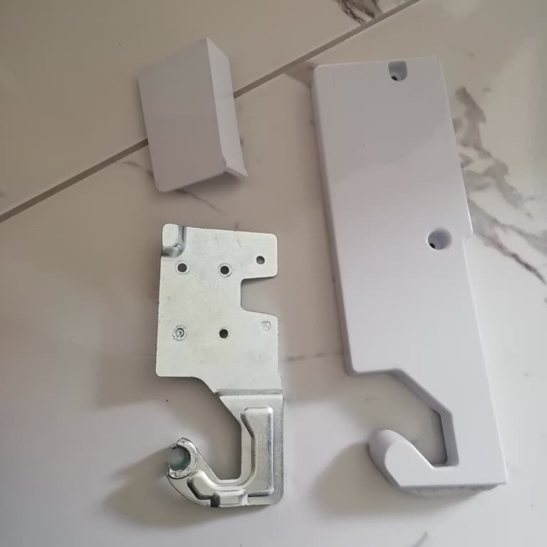 Buzdolabı Kapak Aparatlarının Teslim Edilmemesi Ve Ücret Talebi