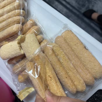 Pesotti Aldığım Kedi Dili Bisküvinin Altı Tıraşlanmış Ve Yumuşamış Çıktı