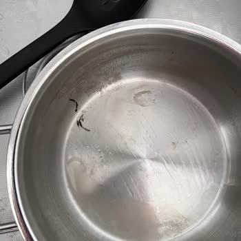 Emsan Mutfak Isıya Dayanıklı Denilen Ürünler Eriyor, Sağlığımız Tehlikede!