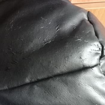 DeFacto'dan Aldığım Montun Derisi Soyuldu, Değişim Talep Ediyorum