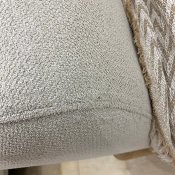 Kısa Sürede Tüylenen Oturma Takımı Hayal Kırıklığı Yarattı