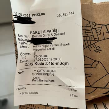 Boston'dan Sipariş Ettiğim Tatlı Görselden Tamamen Farklı Ve İştah Kaçırıcıydı