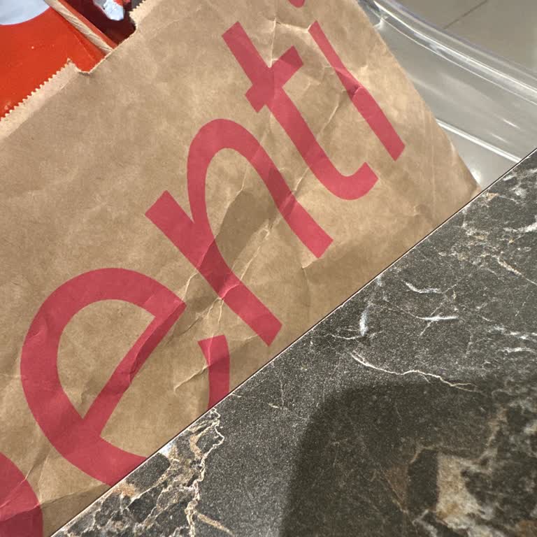 Penti Alanyum Mağazasında İlgisiz Ve İsteksiz Personel Sorunu