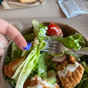 Yemekten Eldiven Parçası Çıktı, Mağduriyetim Giderilmedi