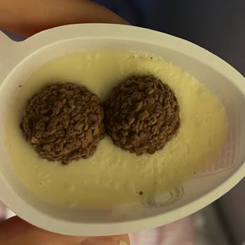 Kinder Joy Sürpriz Yumurtalarda Kabarcık Ve Küf Şüphesi