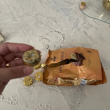 Aldığım Çikolatadan Çıkan Şey Güvenimi Sarstı