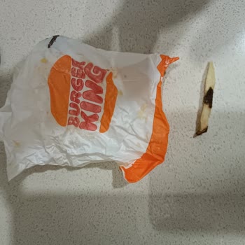 Yanlış Ve Bayat Ürün, Restoran Ve Destek İlgisizliği