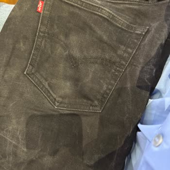 Levis Mağazasından Alınan Jean İlk Yıkamada Çizgi Yaptı Mağaza Çözüm Sunmadı