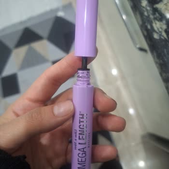 Rimel Kullanımı Sonrası Kirpik Dökülmesi Ve Göz Enfeksiyonu