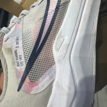 Aldığım Nike Ayakkabıda Kısa Sürede Sorunlar Ve İlgisiz Mağaza
