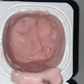 Son Kullanma Tarihi Geçmemiş Activia Yoğurt Bozuk Çıktı