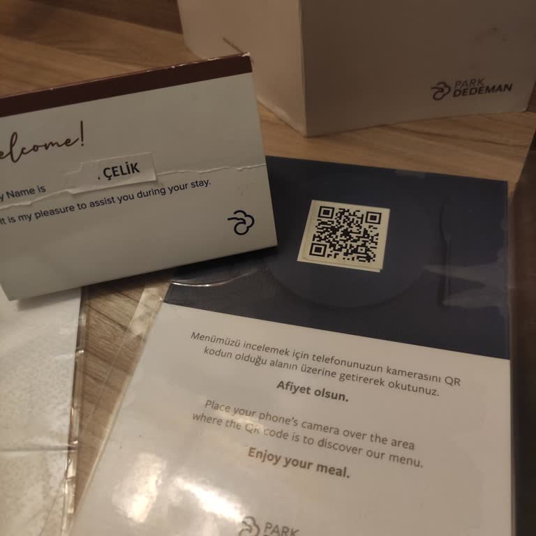 Park Dedeman Otel'de Gürültü Ve Koku Problemi, Yetersiz Müşteri İlgisi