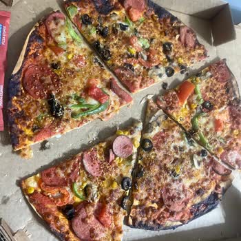 Yanık Ve Soğuk Pizza Hayal Kırıklığı