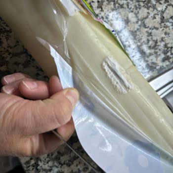 Torku Kaşar Peynirde Son Kullanma Tarihi Geçmemişken Küf Şoku Yaşadık