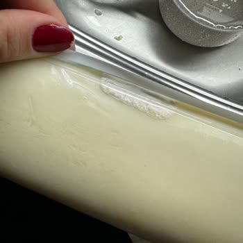 Torku Kaşar Peynirde Son Kullanma Tarihi Geçmemişken Küf Şoku Yaşadık