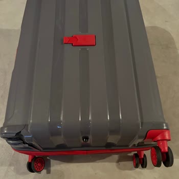 Hasarlı Bagaj İçin Tazminat Ödemesi Yapılmıyor, Müşteri Hizmetlerine Ulaşılamıyor