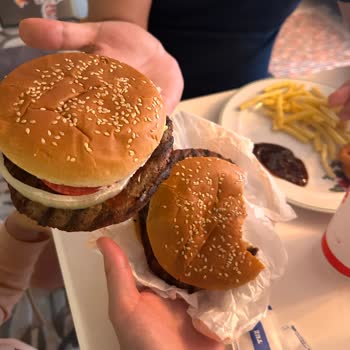 Whopper Menüde Ekmek Değişikliği Ve Yetersiz Bilgilendirme