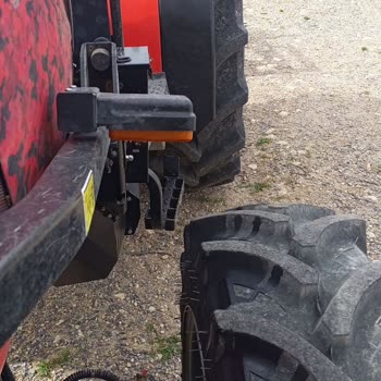 Sıfır Traktörde Yağ Sızıntısı Ve Ulaşılamayan Servis