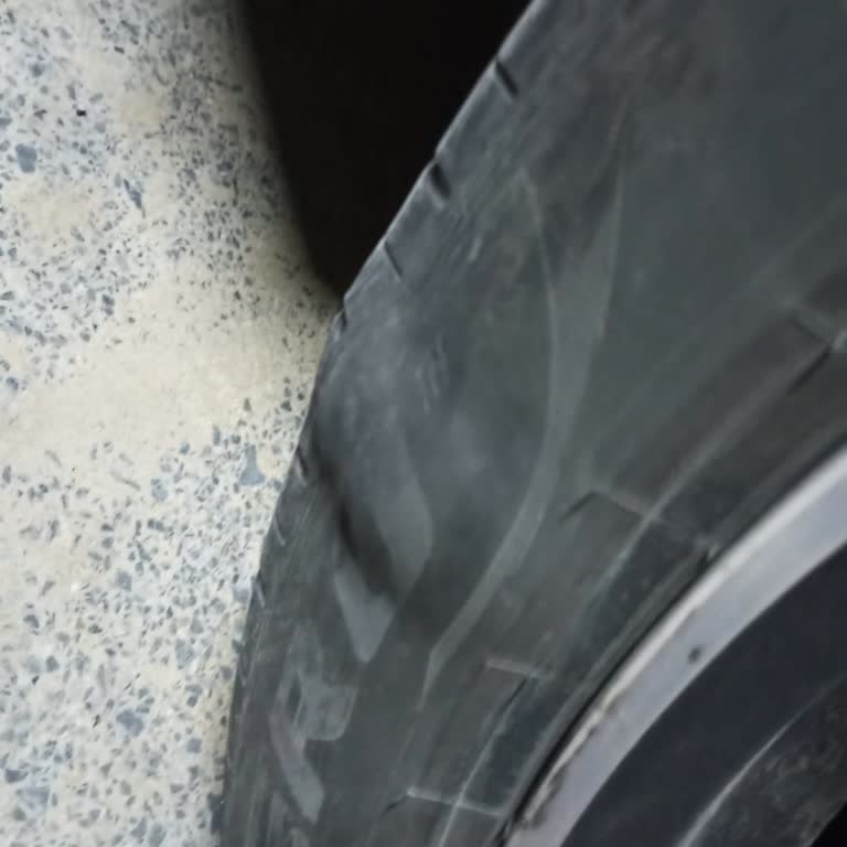 Sıfır Pirelli Lastikte Balon Sorunu Yaşayan BMW İ5 Kullanıcısıyım