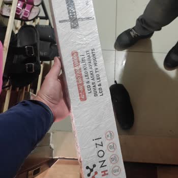 Yanlış Ürün Gönderimi Ve İletişimsizlik: TV Ekran Koruyucu Yerine Duvar Askı Aparatı Geldi