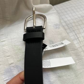 Aldığım Kemerlerde Üretim Hatası Ve İlgisiz Mağaza